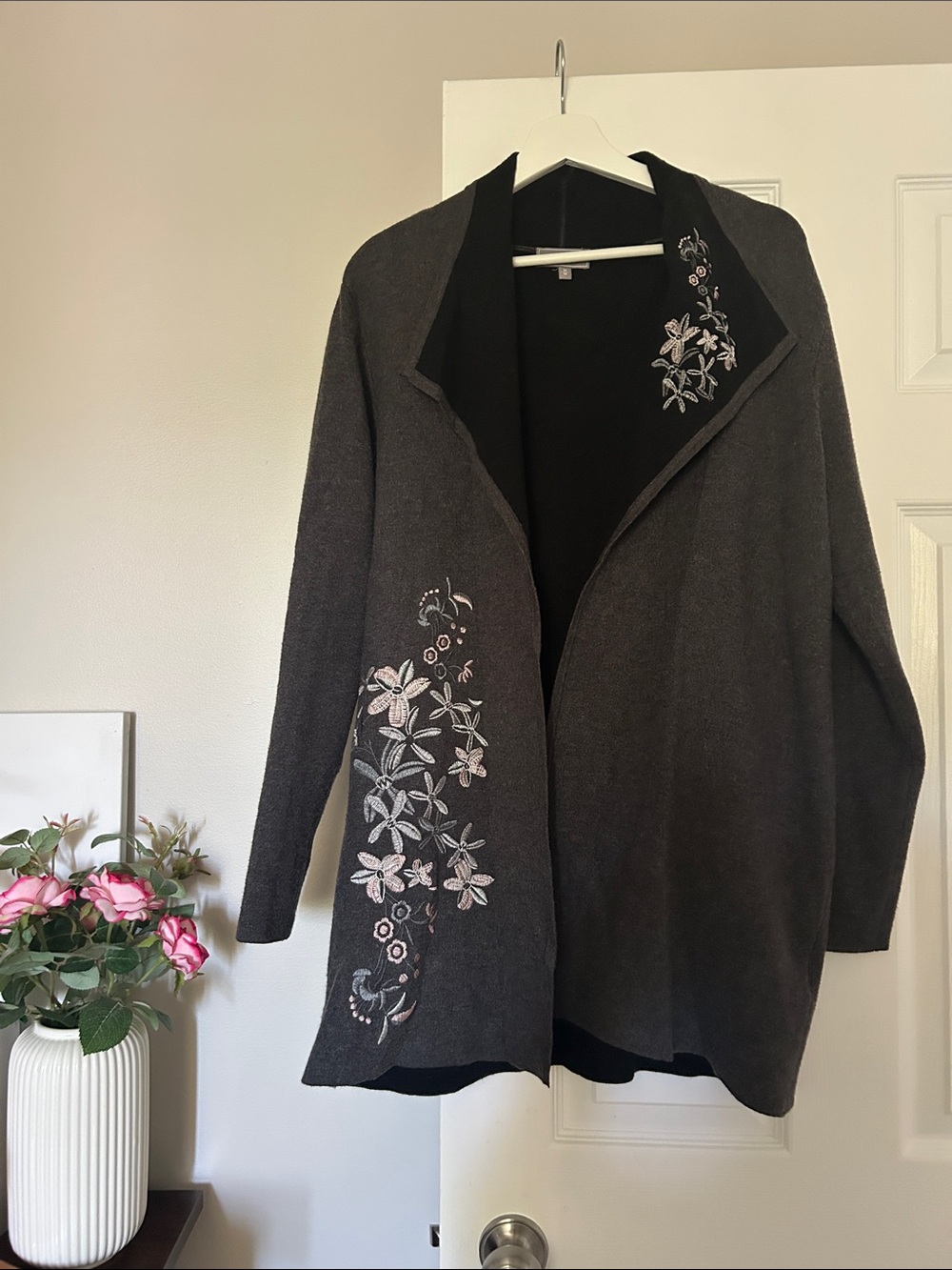 Laura - Medium Embroidered Open-Front Women's Cardigan Sweater - Charcoal